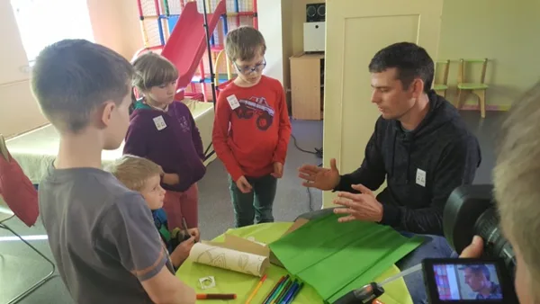 Krājkasītes tapšanā iesaistīti visi